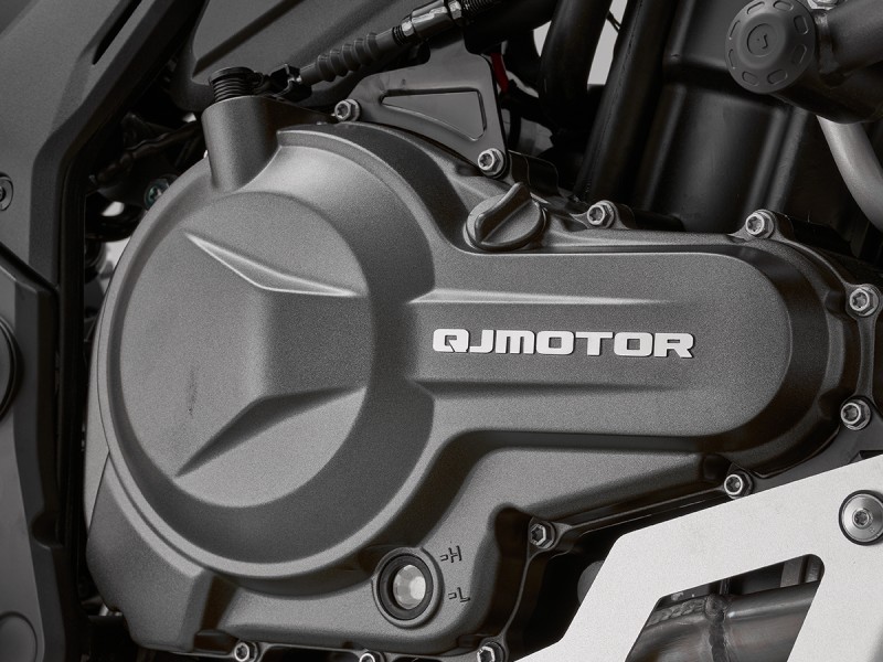 554cc 270 DEGREE CRANK DOHC PARALLEL TWIN ENGINE
