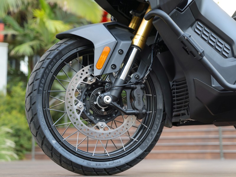 Advanced Braking & Rider Control