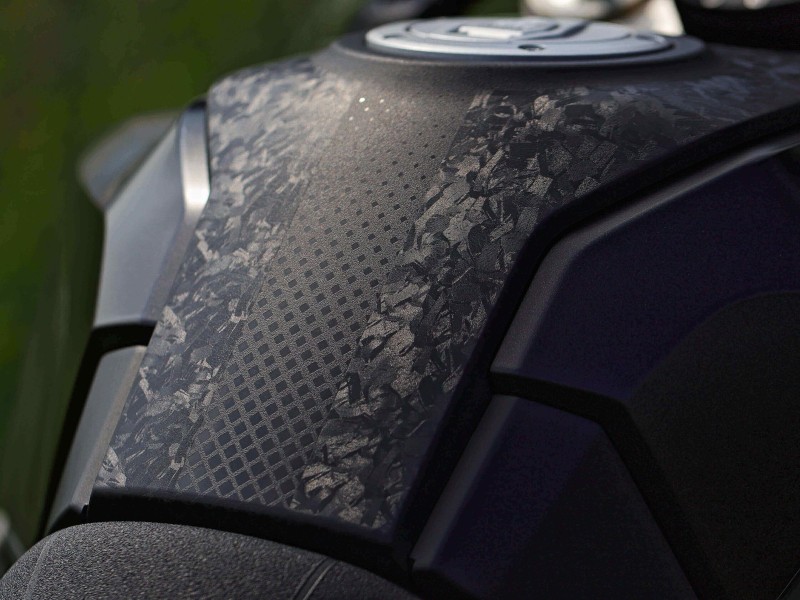 CARBON FIBRE LOOK ABS MOULDED PLASTIC BODYWORK