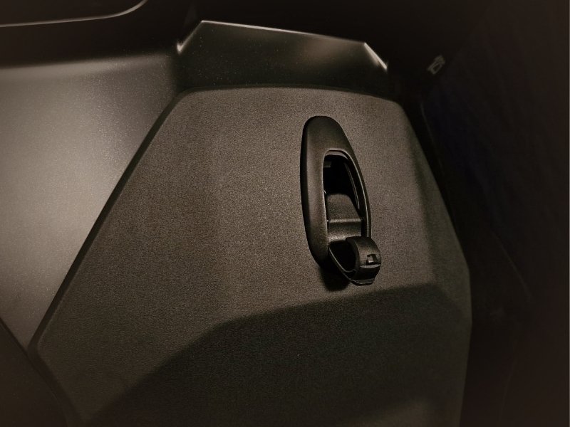 FOLDING LUGGAGE HOOK
