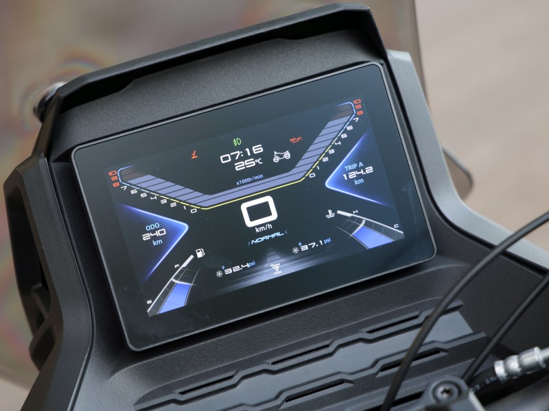 FULL COLOUR TFT DASHBOARD