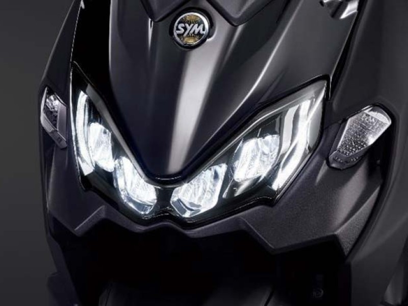 FULLY LED FRONT LIGHT