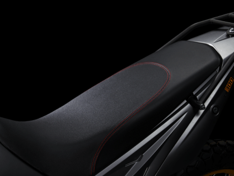 INTEGRATED FLAT CUSHION SEAT