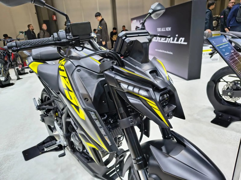 INTEGRATED LED INDICATORS