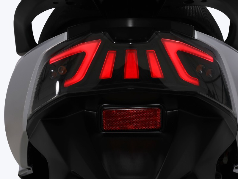 LED tail light