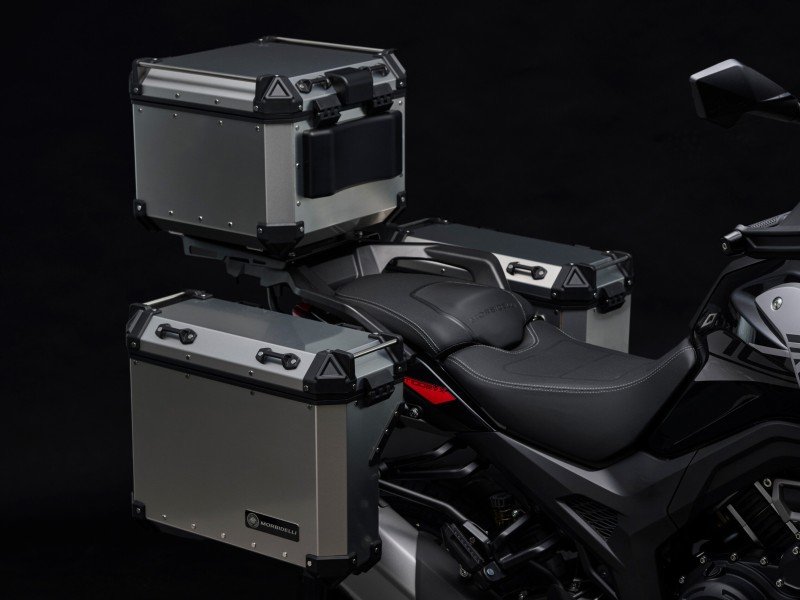 OPTIONAL ALUMINIUM 3 PART LUGGAGE