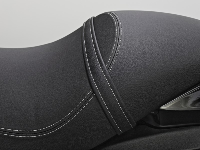 PREMIUM STITCHED DOUBLE SEAT