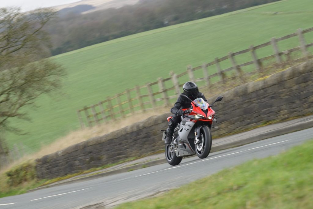 QJMotor SRK 921 RR