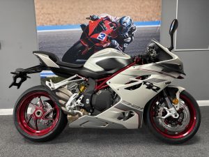 QJMotor SRK 921 RR White