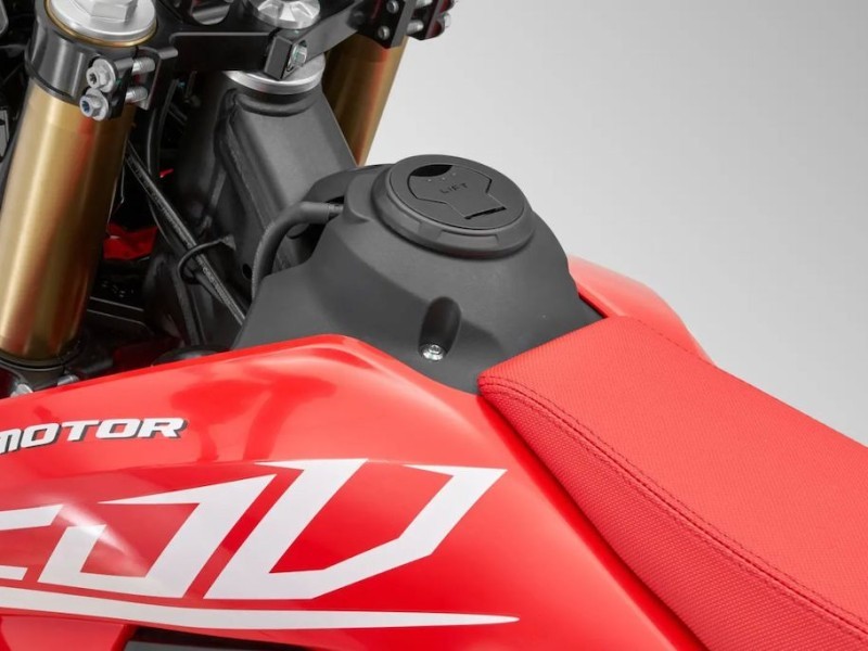 SLIM FUEL TANK