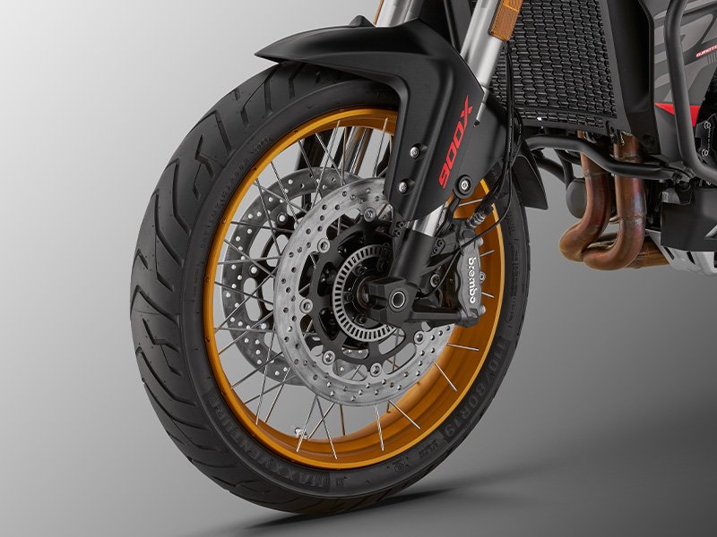 TUBELESS SPOKED WHEELS