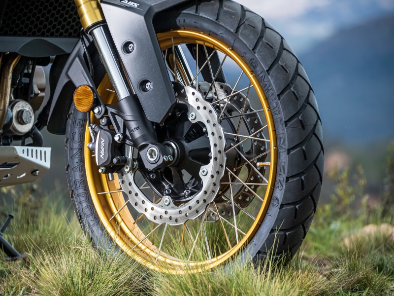 TUBELESS SPOKED WHEELS