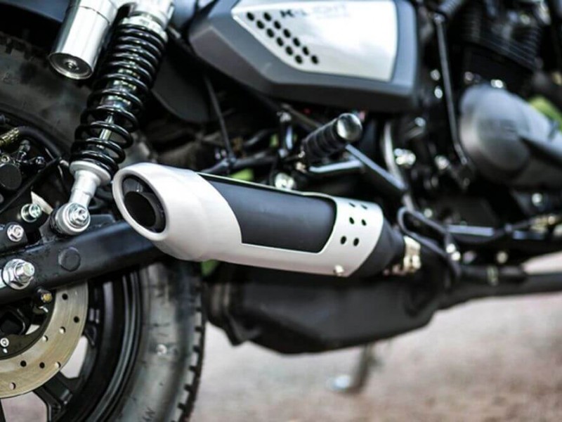 UPSWEPT EXHAUST