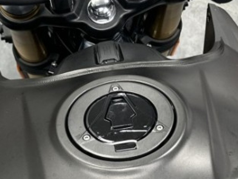 USB CHARGING PORT