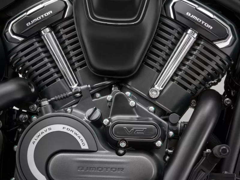 V-TWIN ENGINE