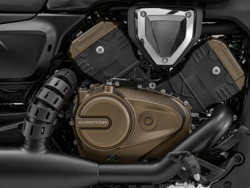 V4 ENGINE