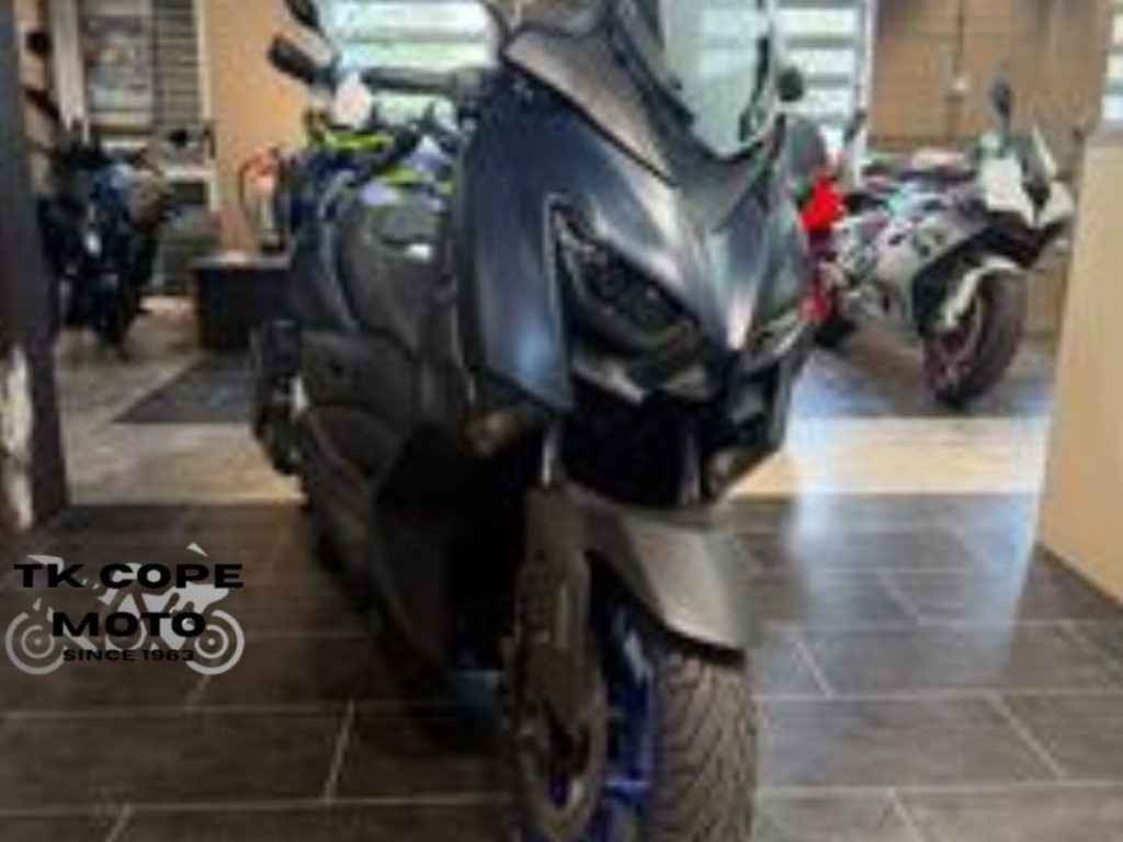 YAMAHA X-MAX 300 (CZD 300-A)